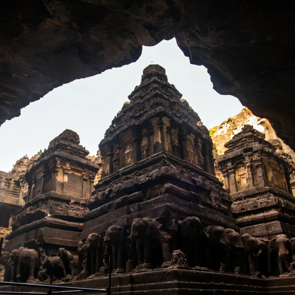 kailasa-temple-ellora-caves-unesco-world-heritag-2023-11-27-05-30-40-utc